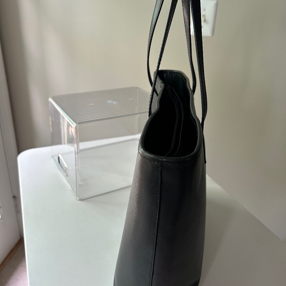 Michael Kors Tote, Black EUC - Picture 3 of 6